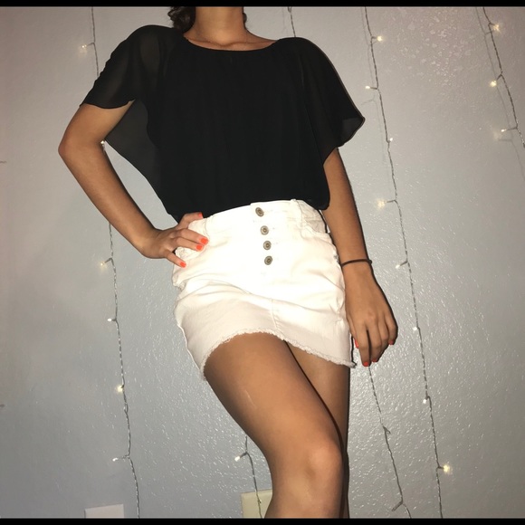 black blouse - Picture 4 of 8